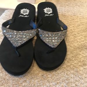 Yellow box crystal wedges size 8